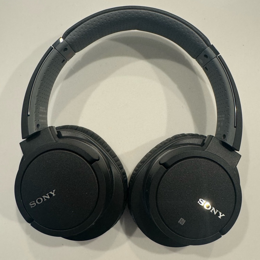 Sony Wireless Headphones - Picture 1 of 5